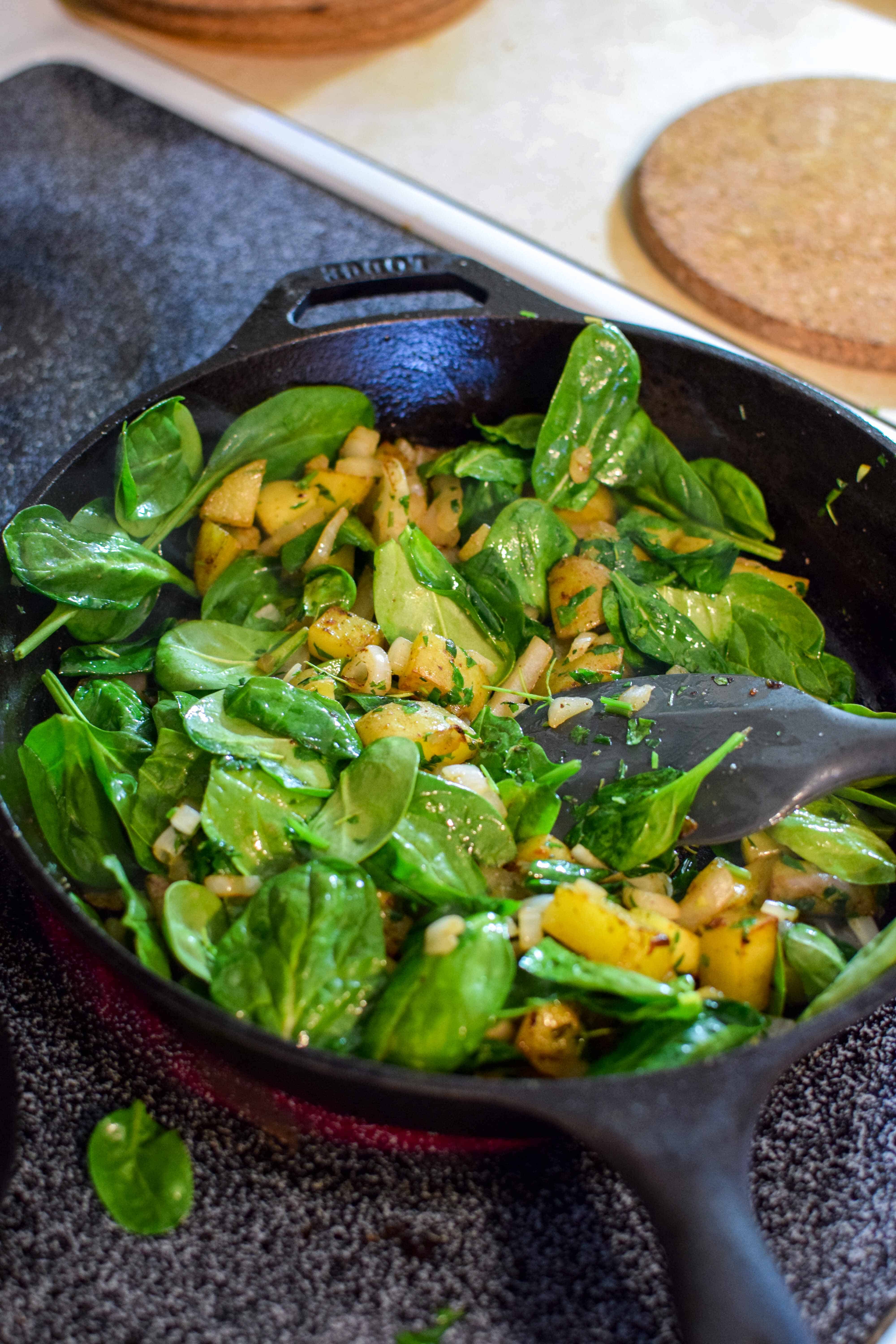 https://www.thebeardandthebaker.com/cast-iron-vegetable-frittata/healthy-cast-iron-skillet-vegetable-frittata-14/