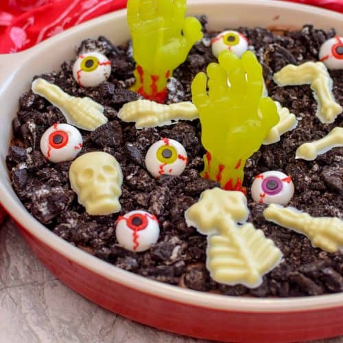 https://www.thebeardandthebaker.com/wp-content/uploads/2018/09/Graveyard-Pudding-Halloween-Treats-Week-10-500x500.jpg